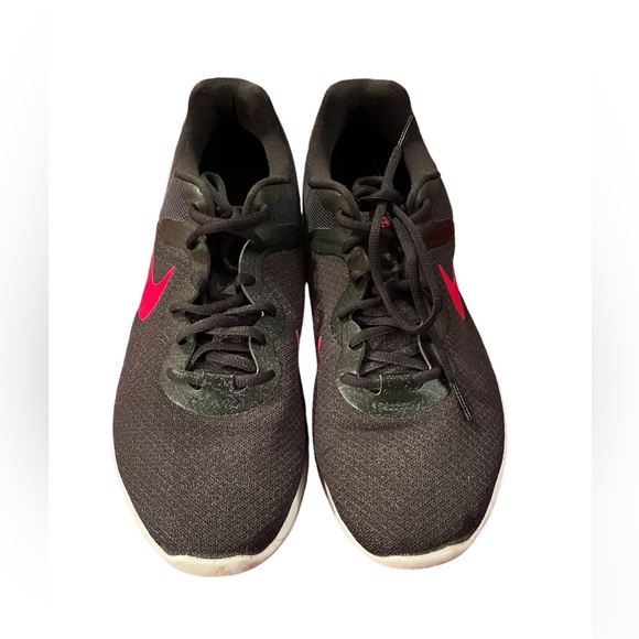 NIKE REVOLUTION brand tennis shoes. Size 10. Gently worn. - Picture 4 of 7